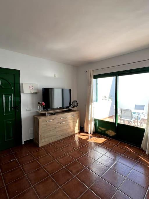 Casa Breen - Spacious 1 Bedroom Apartment In Matagorda With Communal Pool Tías Exterior foto